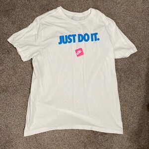 Men’s XL Nike t-shirt